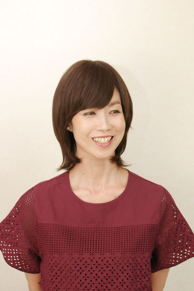 人毛ウィッグ ミディアムレイヤーボブ[商品番号：CW-H08]